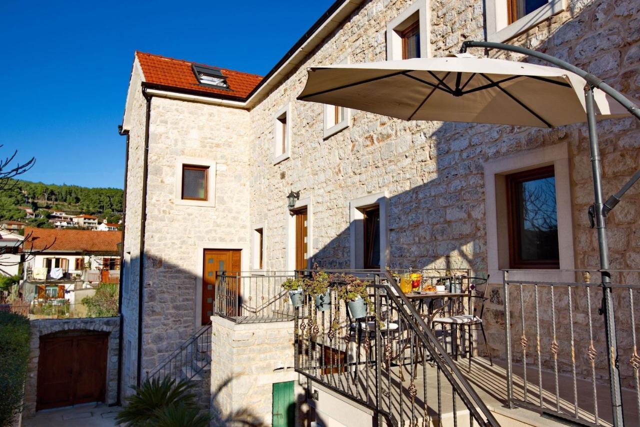 Apartments With A Parking Space Jelsa, Hvar - 8713 Kültér fotó