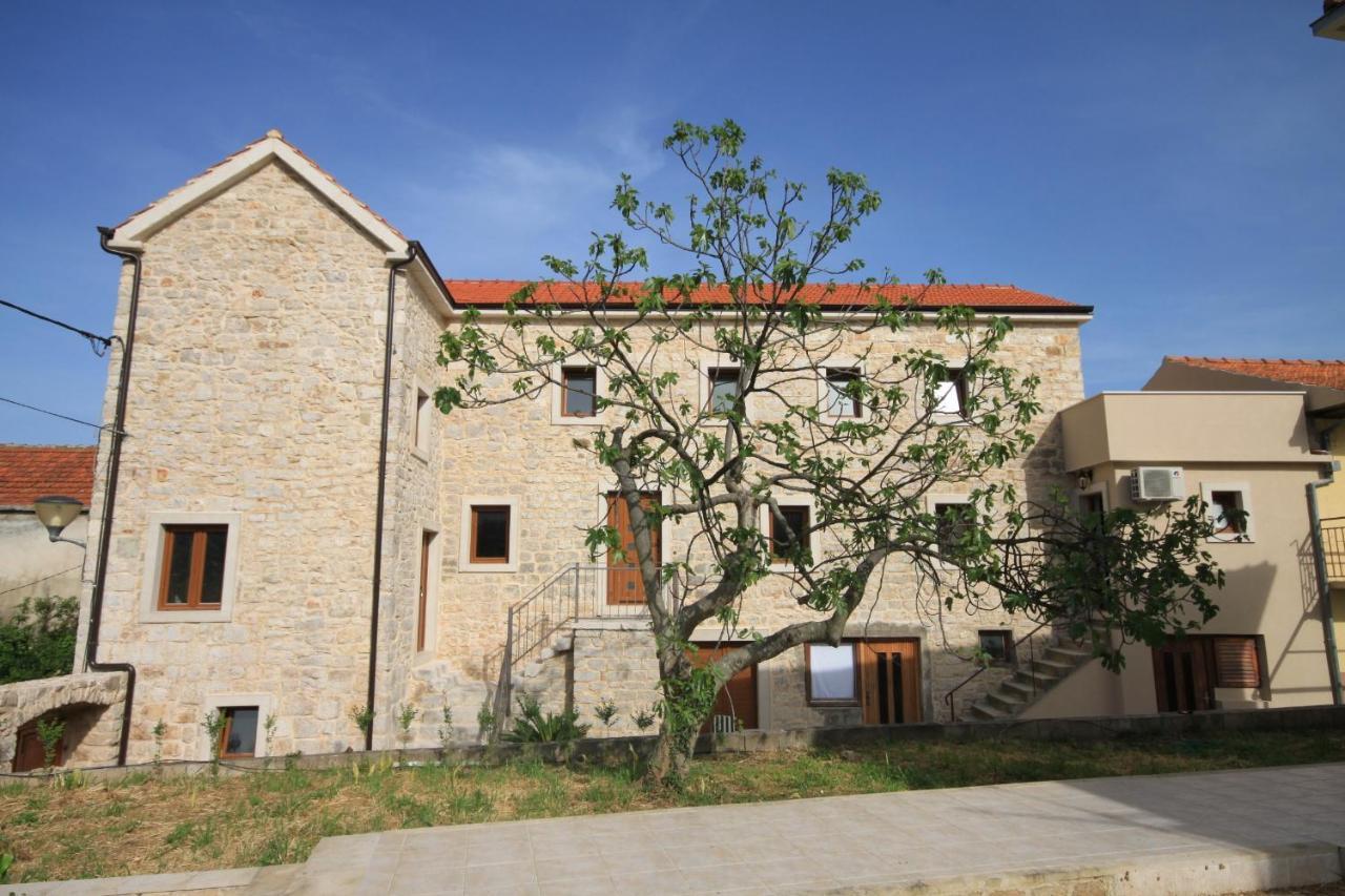 Apartments With A Parking Space Jelsa, Hvar - 8713 Kültér fotó